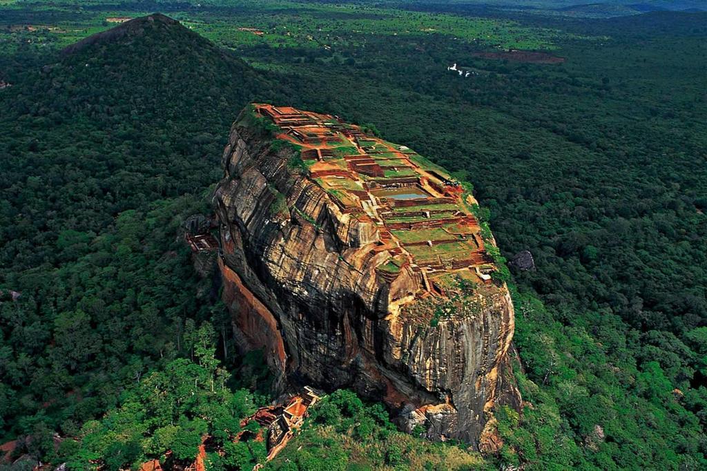 Sunshine & 3* Sigiriya
